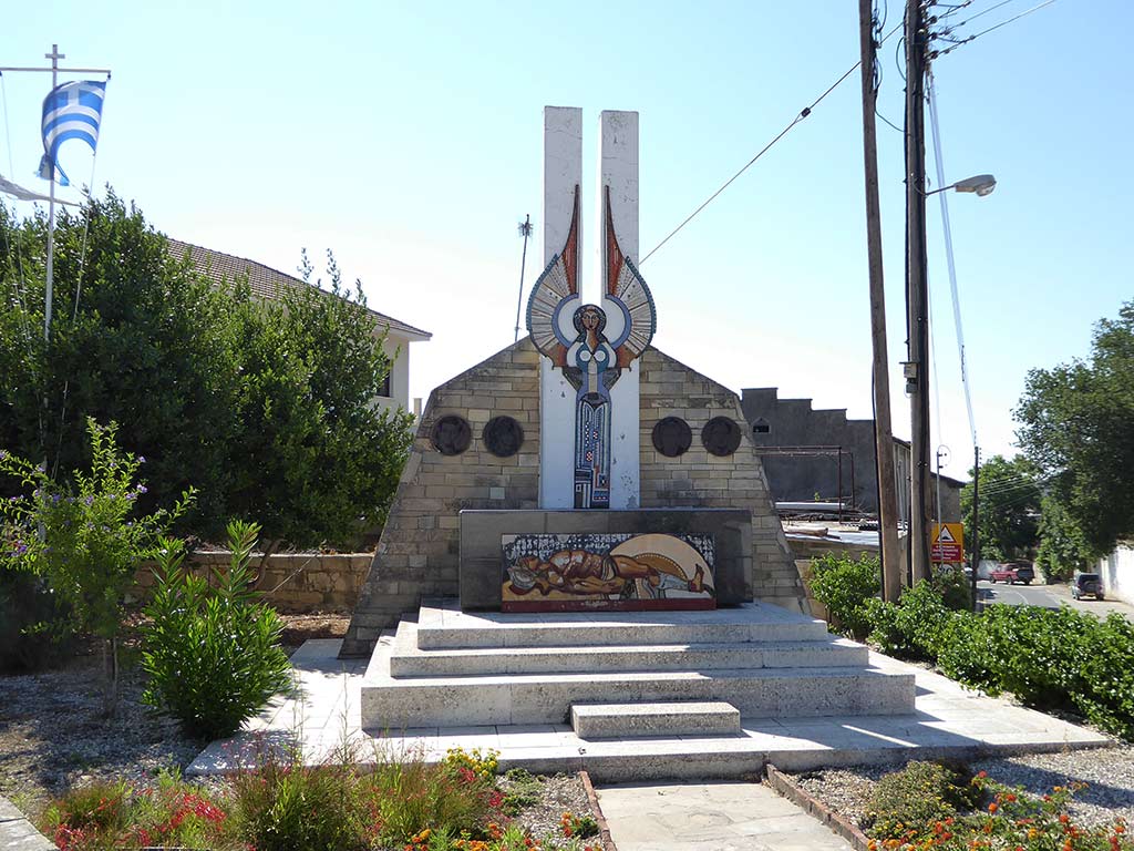 letymbou_05_monument