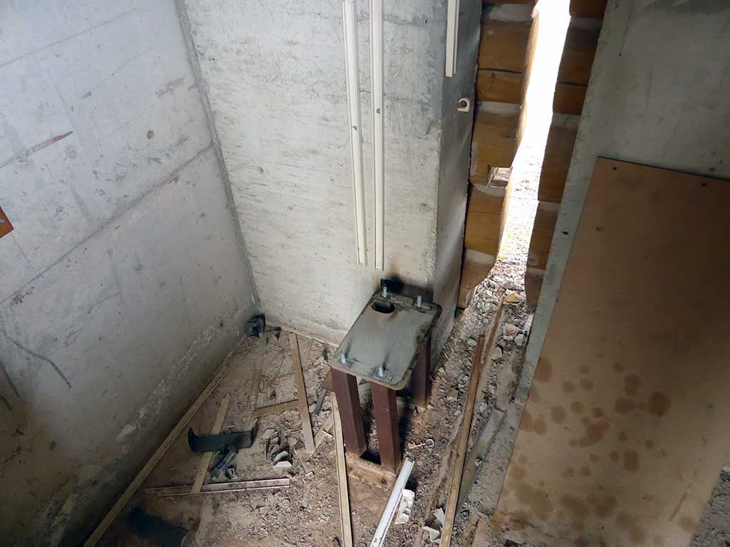 12_inside
