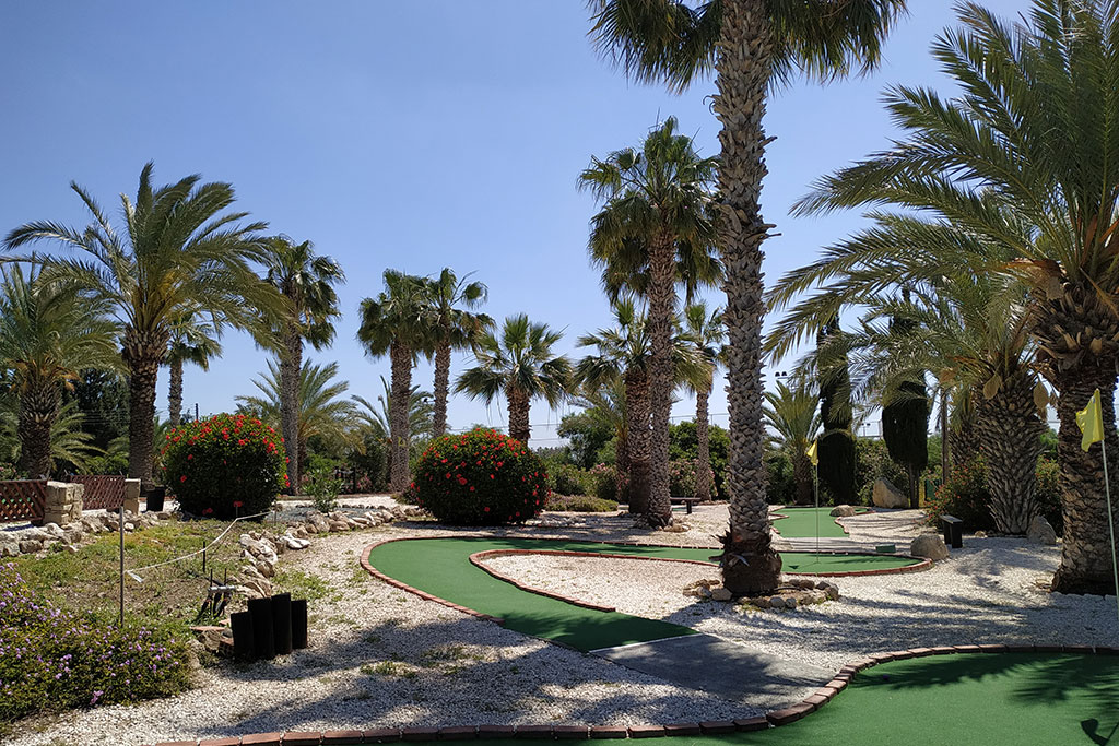 Mini-golf 05 mini-golf_05