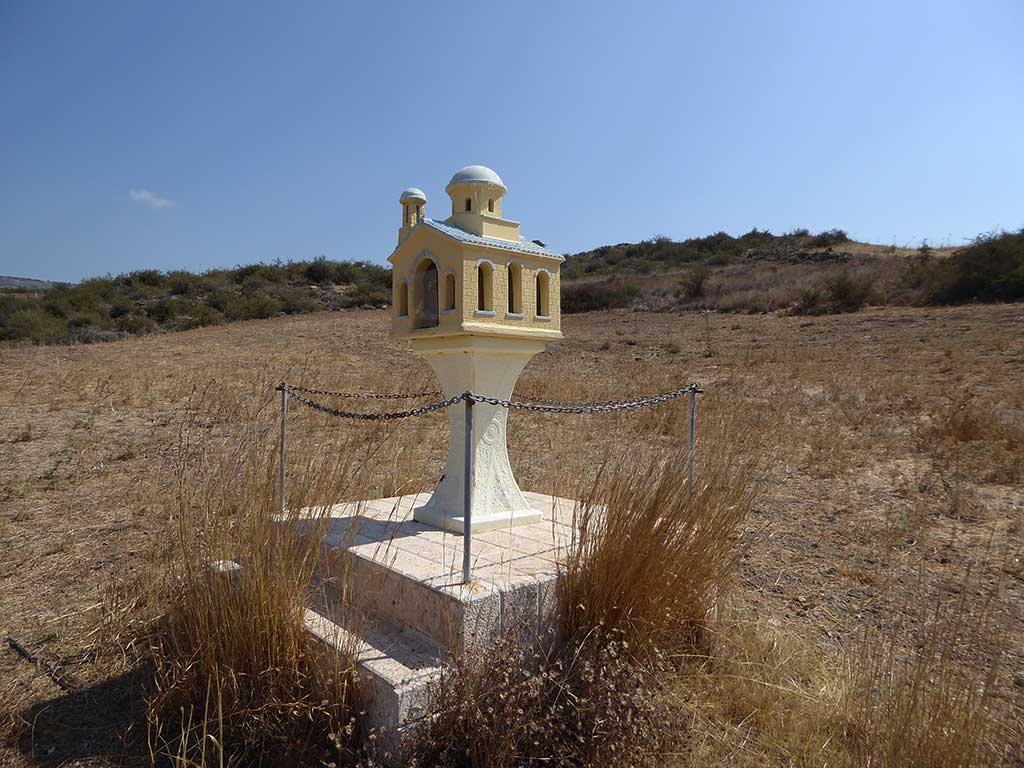 motorway_shrine_05_another_angle