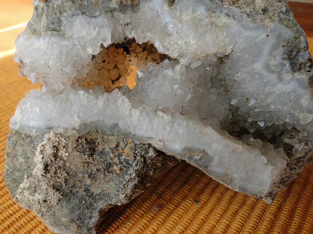 08_paphos_minerals_crystals