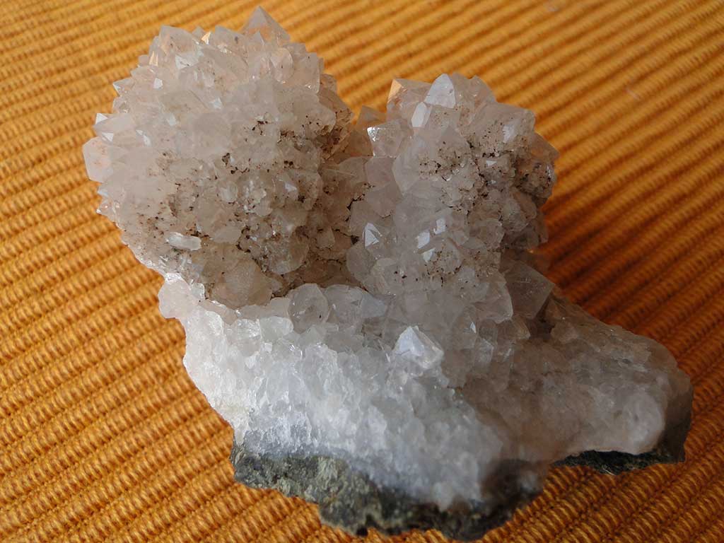 10_paphos_minerals_crystals