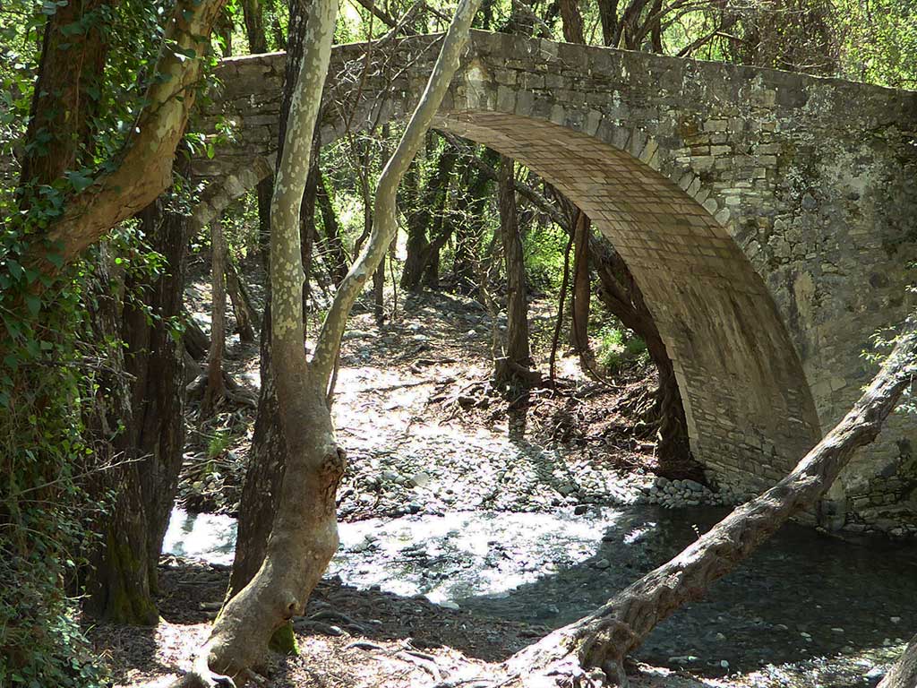 roudia_bridge_02_in_spring