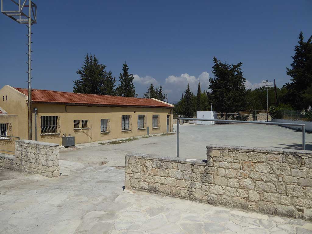 Simou 10 Local School simou_10_local_school