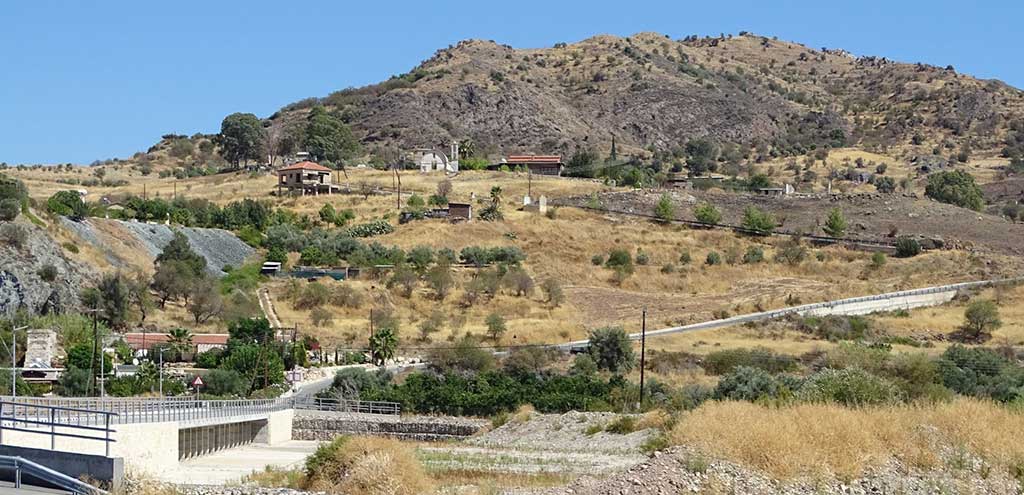 sinti_monastery_03_choletria_bridge