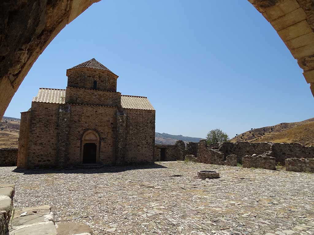 Sinti Monastery 14 074 sinti_monastery_14_074