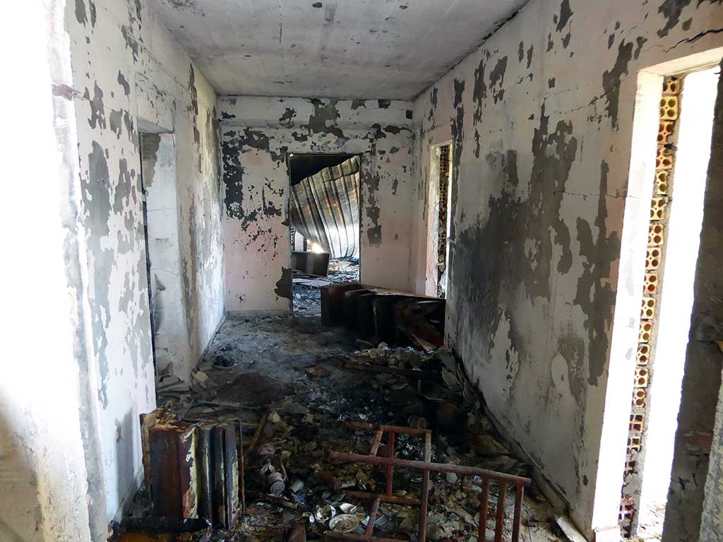 04 Hall 04_hall
