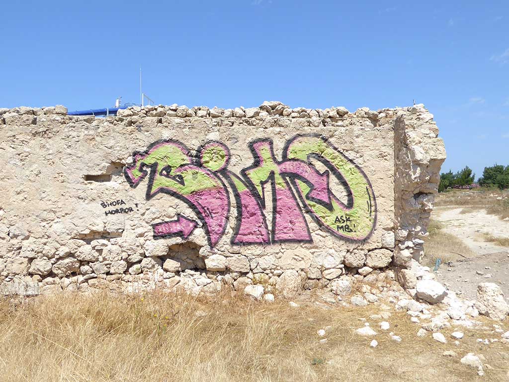 yerokipia_farm_12_graffiti