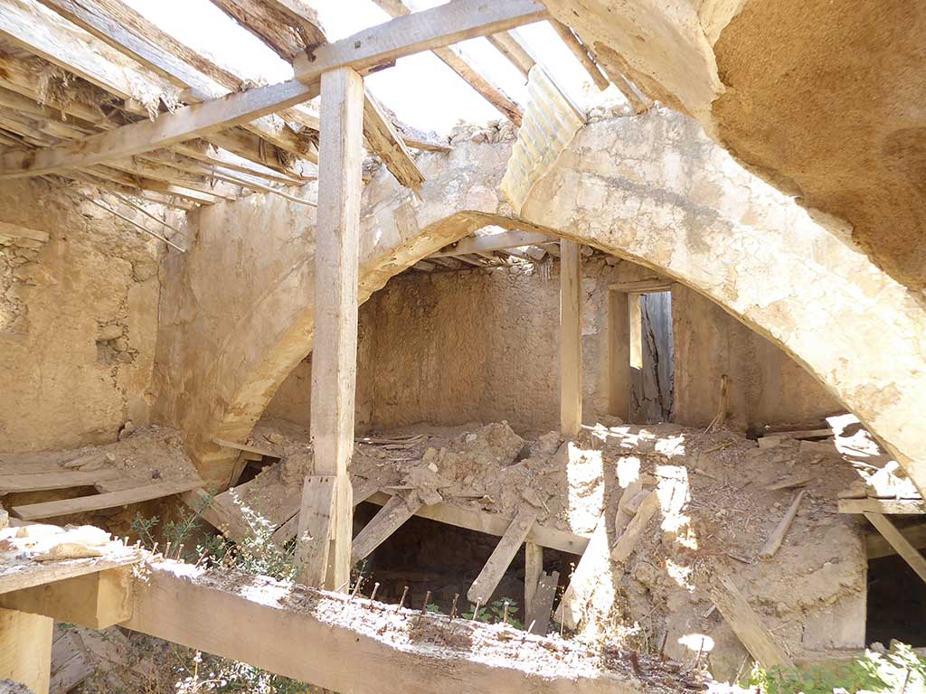 Yerokipia Farm 28 Inner Arch yerokipia_farm_28_inner_arch