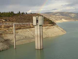 Asprokremmos Dam