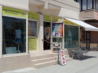 St Michaels Hospice Harbour Shop