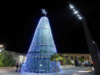 Kennedy Square Christmas Tree 2017 01