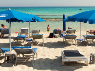 Beachgoers claiming beds to be left without belongings